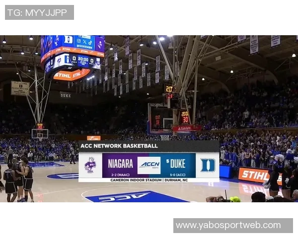 布泽尔率先上脚杜克LeBron23PE市售配色稀缺引发关注 布泽尔率先上脚杜克LeBron23PE市售配色稀缺引发关注