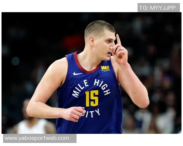 约基奇全能表现难掩遗憾22投12中三分五中二空砍29分7篮板14助攻3抢断